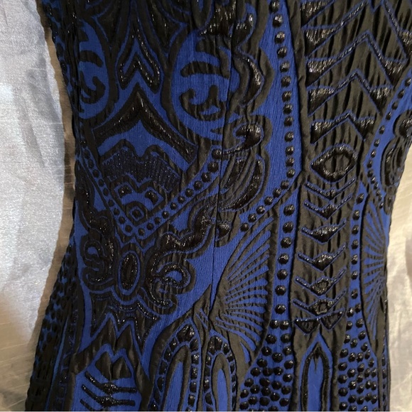 BCBGMaxAzria Hannelli woven evening dress, SZ 0, GUC, v-neck, fit/flare lined - Picture 7 of 14